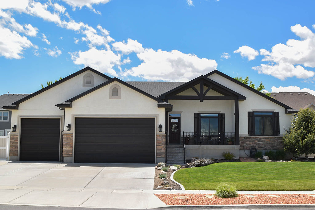 Versatile Styles & Energy-Efficient Glass – Saratoga Springs, Utah