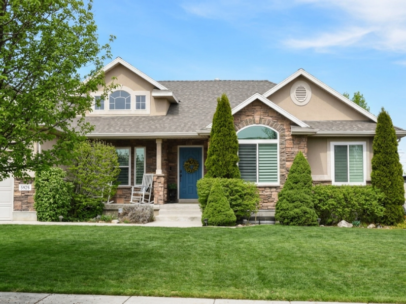 Window replacement services include inspection, measurements, and professional installation