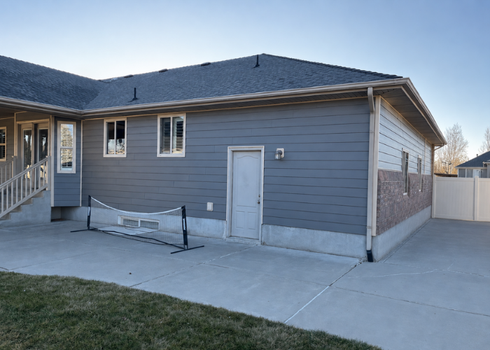 Side view of the back of Layton Utah home with Ageless Slate siding